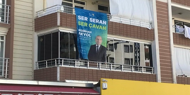 AK Parti Bağlar Belediye Başkan Adayı Bedirhan Akyol sevgisi evlere taşındı