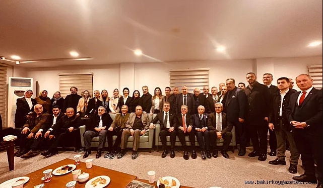 Cumhur İttifakı adayı Ali Talip Özdemir, Bakırköy Mardin Eğitim Kültür Vakfı'nı ziyaret etti