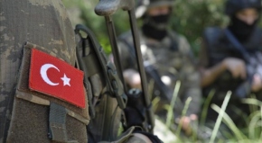 Ağrı'da PKK'nın yola döşediği patlayıcı infilak etti: 1 şehit, 1 yaralı