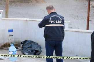 Çeşme başında ölü bulundu
