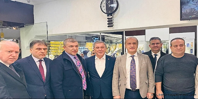 İsmail Küçükkaya, Ak Parti Bakırköy Belediye Başkan Adayı Ali Talip Özdemir ile Bakırköy esnafını ziyaret etti