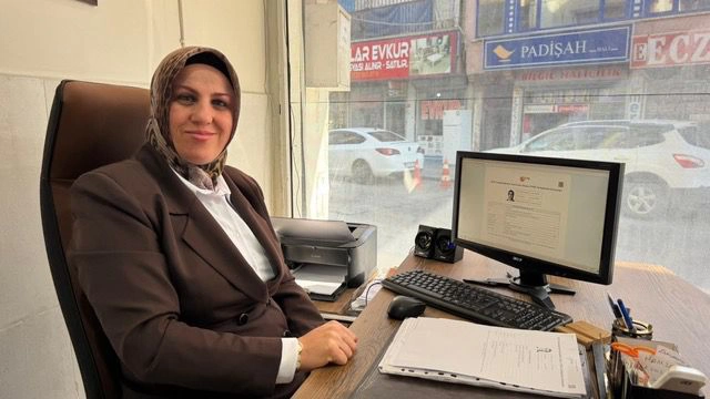 Muradiye Mahallesi Muhtarı Dilek Demir’den Geleceğe Umut Olan Başarı