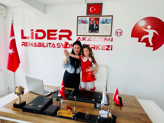 Timur’dan 23 Nisan Mesajı: “Geleceğin Türkiye’sini Çocuklarımızla Birlikte İnşa Edeceğiz”